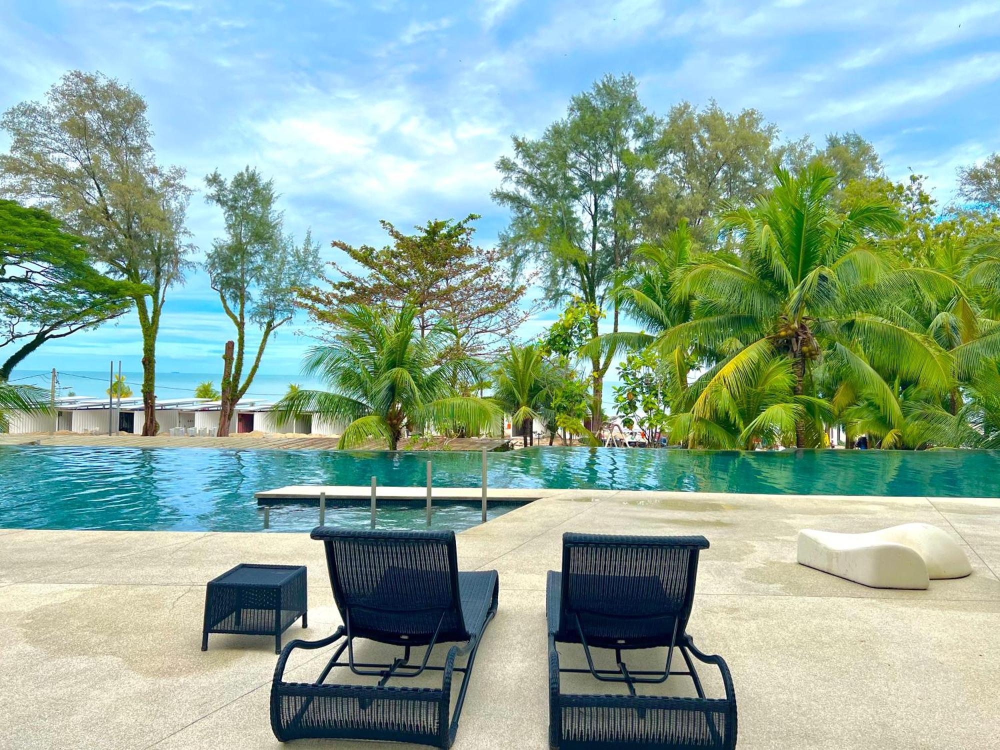 By The Sea, Penang Apartment Batu Ferringhi Exterior photo